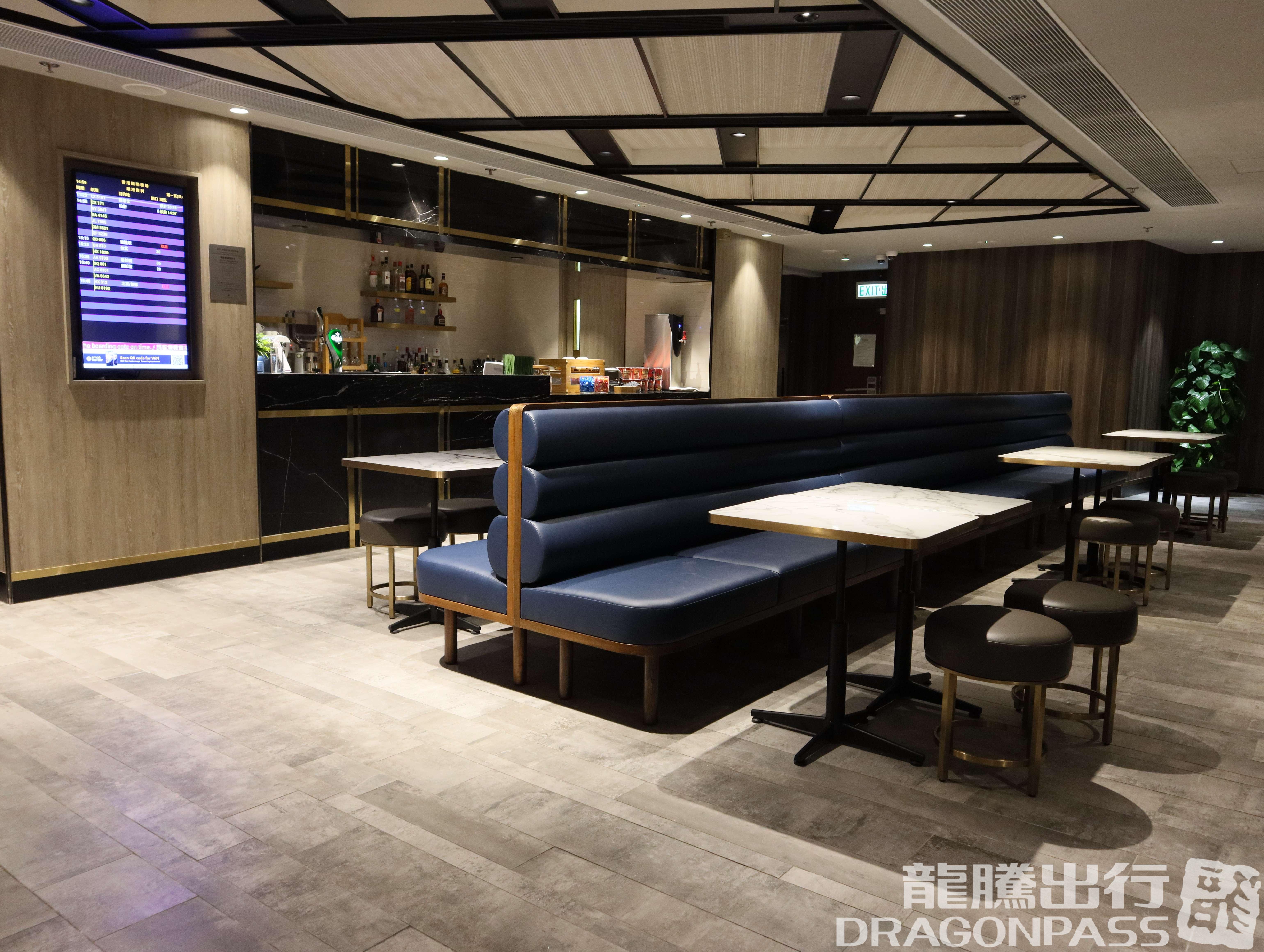 Бизнес-зал Plaza Premium Lounge (Gate 1) в аэропорту Гонконг (HKG)