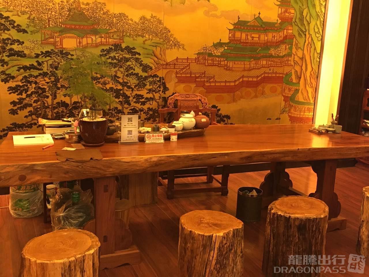 Бизнес-зал Best Business VIP Lounge в аэропорту Аэропорт Дэхун Мангши (LUM)