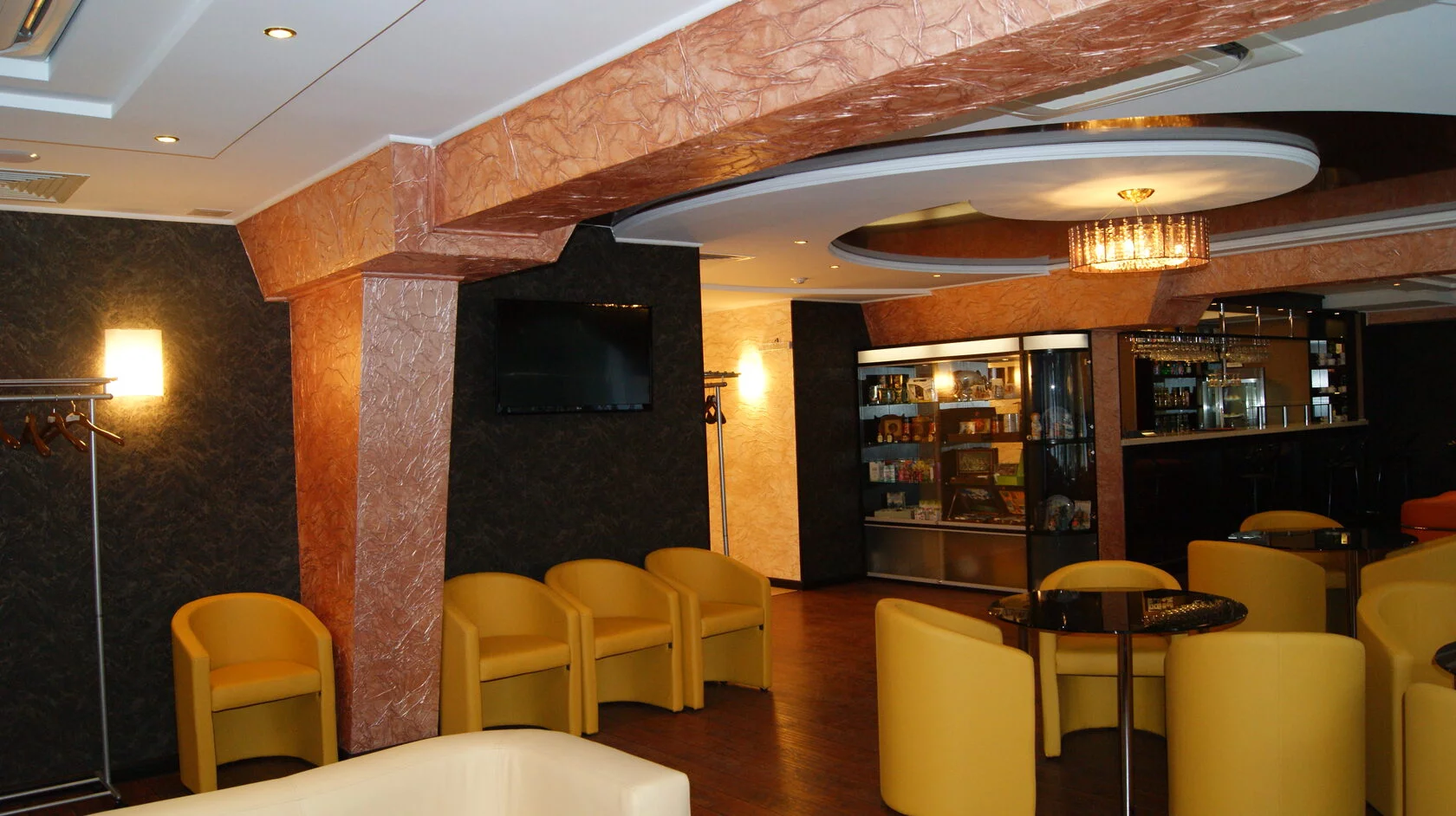 Бизнес-зал Business Lounge в аэропорту Герман Титов (BAX)