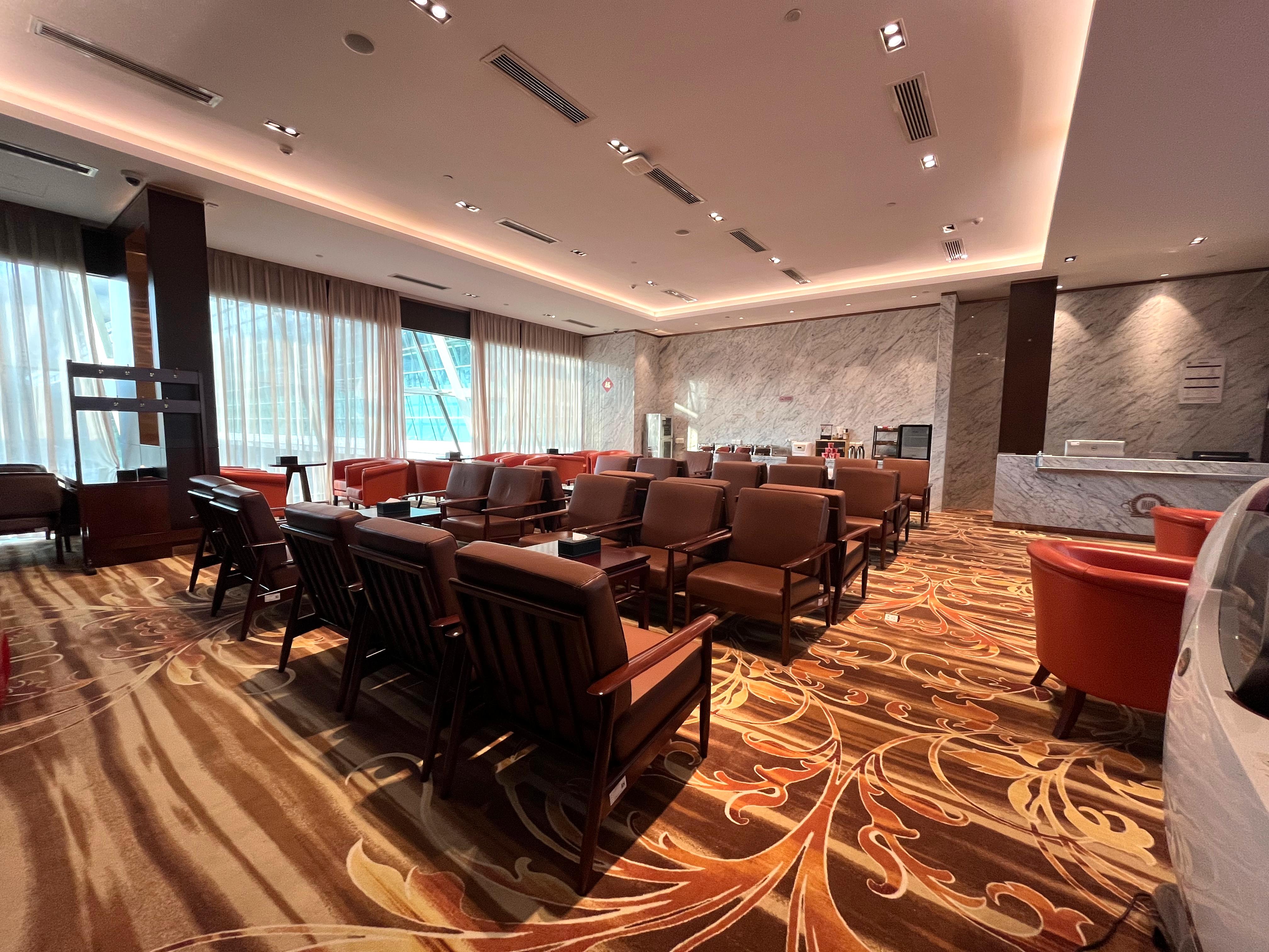 Бизнес-зал No.5 Domestic First Class Lounge(T3) в аэропорту Ухань-Тяньхэ (WUH)
