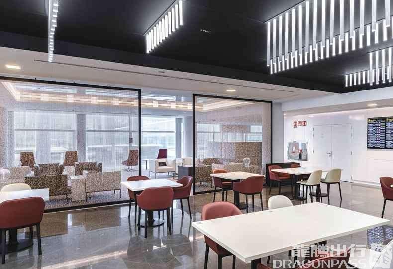 Бизнес-зал Sala VIP Pau Casals в аэропорту Эль-Прат (BCN)