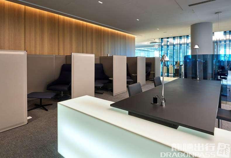 Бизнес-зал Sala VIP Miro в аэропорту Эль-Прат (BCN)