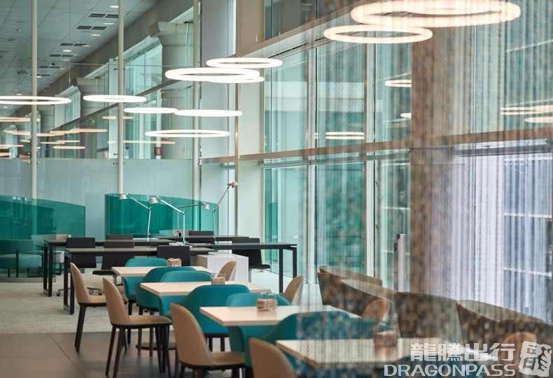 Бизнес-зал Sala VIP Colomer в аэропорту Эль-Прат (BCN)