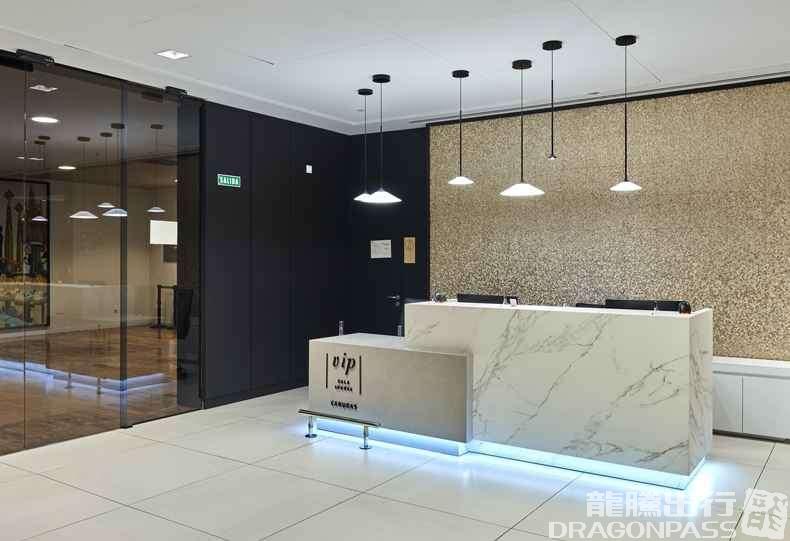 Бизнес-зал Sala VIP Canudas в аэропорту Эль-Прат (BCN)