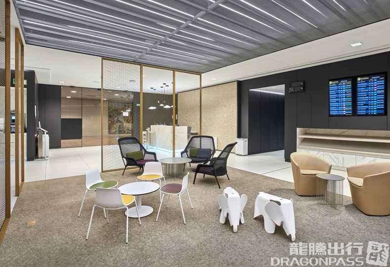 Бизнес-зал Sala VIP Canudas в аэропорту Эль-Прат (BCN)
