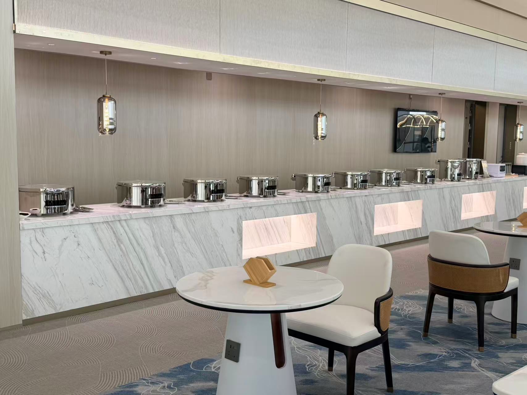 Бизнес-зал V6 First Class Lounge (T3 Domestic) в аэропорту Санья Феникс (SYX)