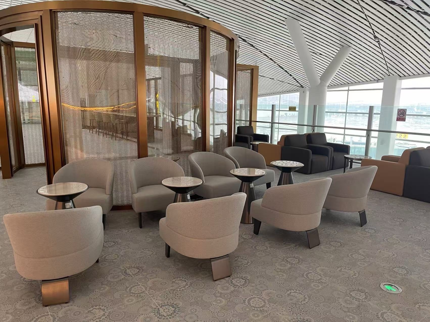 Бизнес-зал Concourse C First and Business Class Lounge (T2 Domestic) в аэропорту аэропорт округа Наньчан (KHN)
