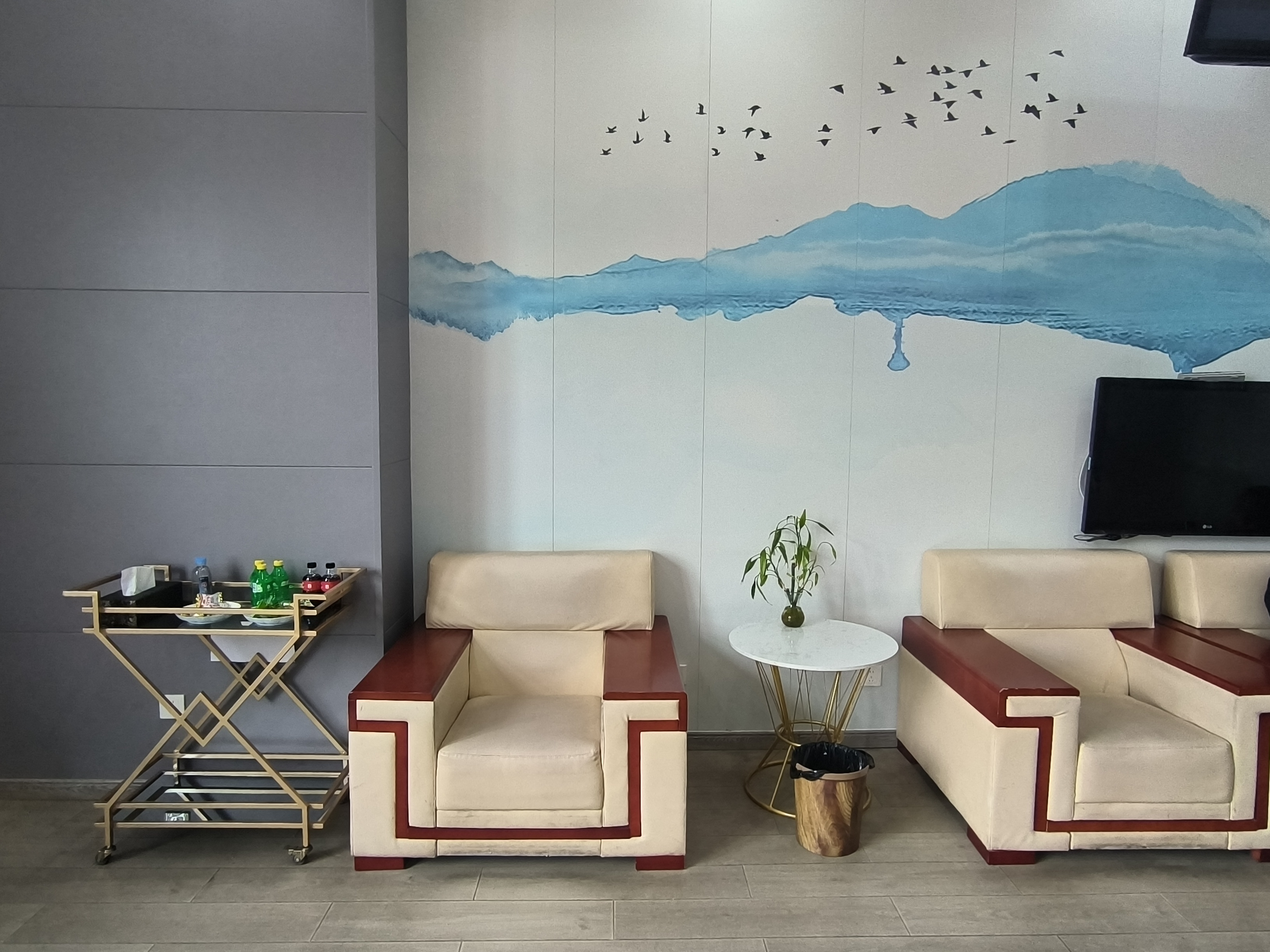 Бизнес-зал First Class Waiting Lounge в аэропорту Xichang Airport (XIC)