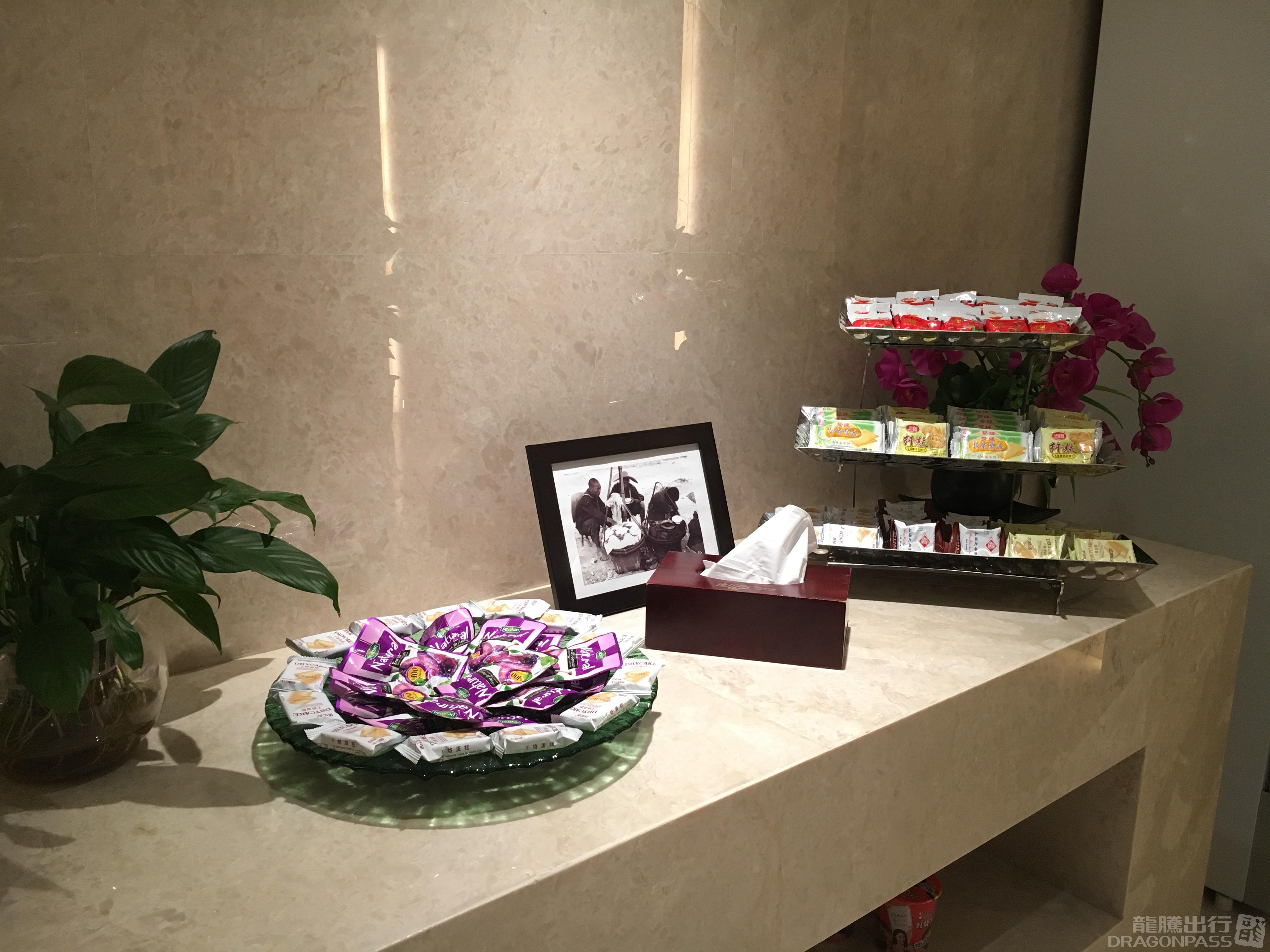 Бизнес-зал First Class/Business Class Lounge (Dom) в аэропорту аэропорт округа Гуйлинь (KWL)