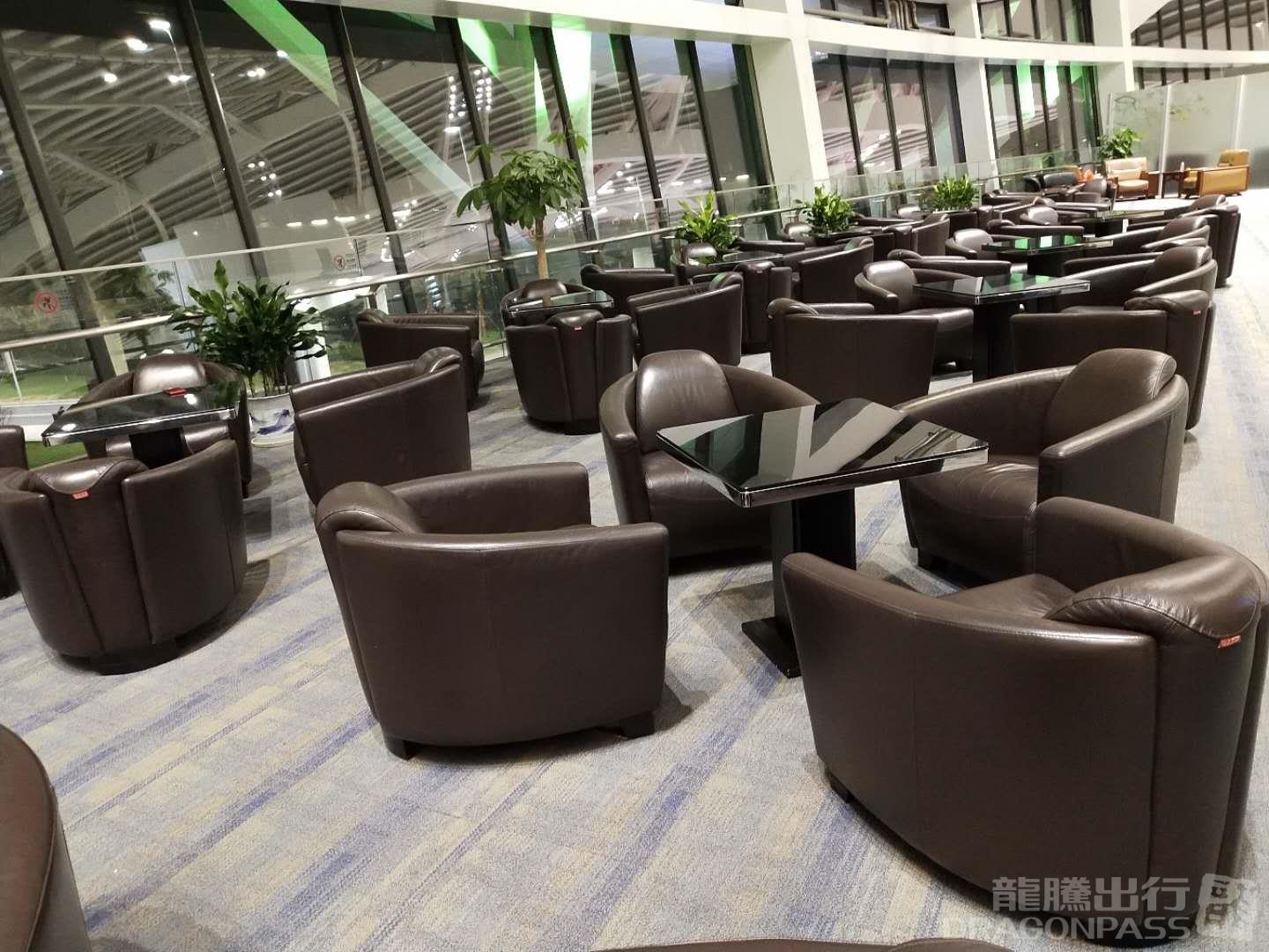 Бизнес-зал First Class/Business Class Lounge (Dom) в аэропорту аэропорт округа Гуйлинь (KWL)
