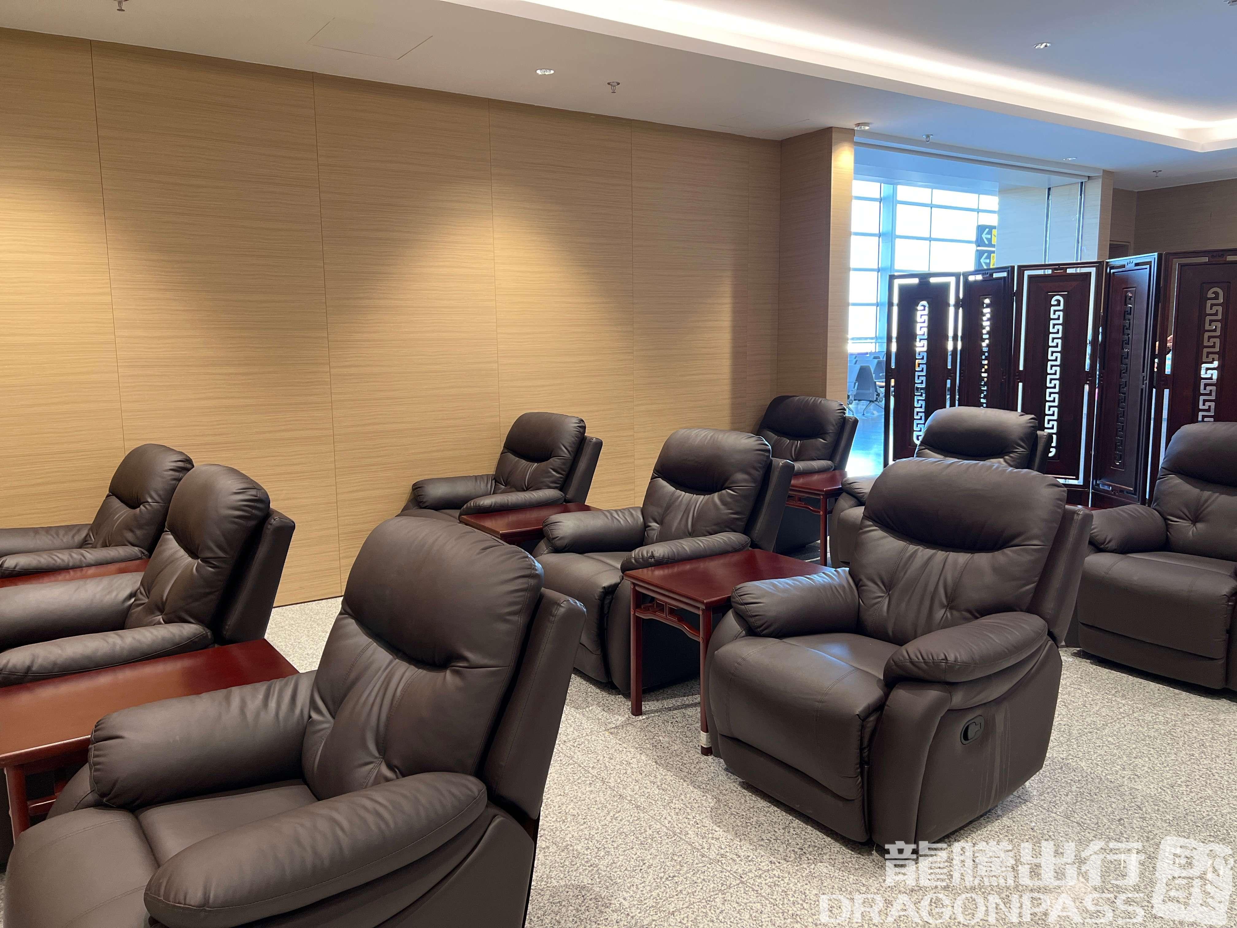 Бизнес-зал First Class Lounge в аэропорту Аэропорт Цзинин (JNG)