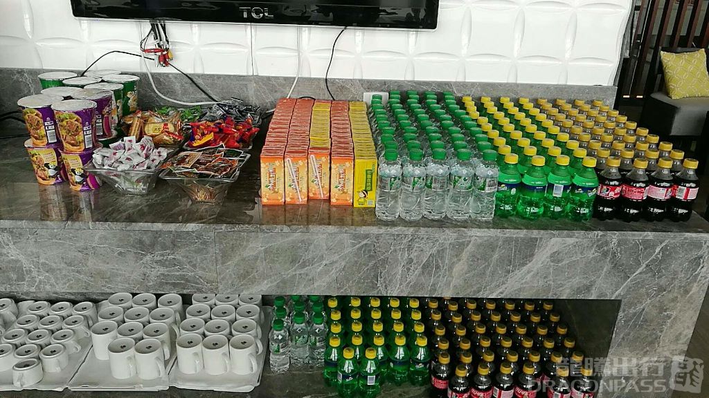 Бизнес-зал First Class Lounge  V17 в аэропорту Куньмин Чаншуй (KMG)