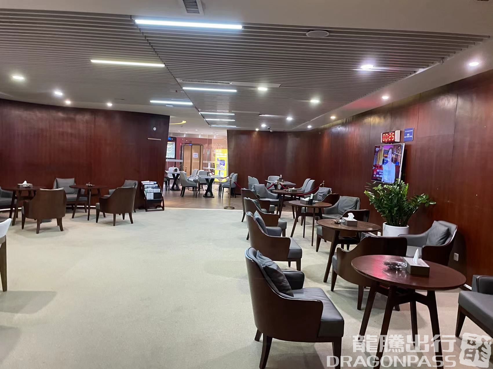 Бизнес-зал First Class Lounge 3 в аэропорту аэропорт округа Наньнин (NNG)