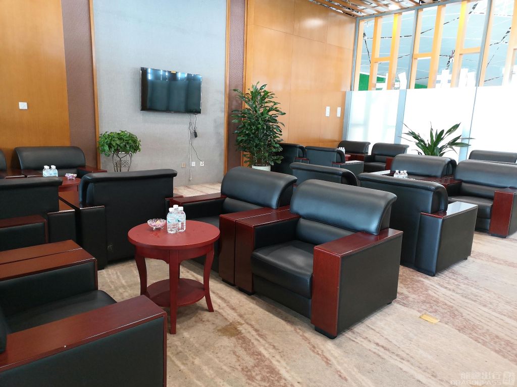Бизнес-зал First Class Lounge в аэропорту Аэропорт Тэнчжун Туофэн (TCZ)
