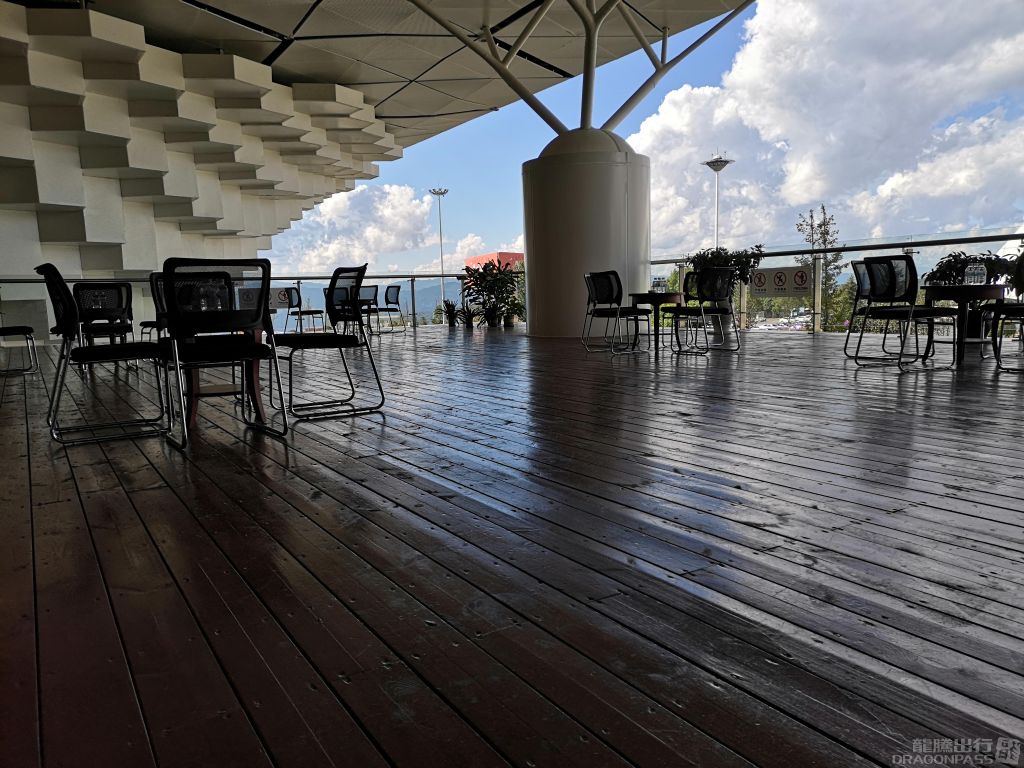 Бизнес-зал First Class Lounge в аэропорту Аэропорт Тэнчжун Туофэн (TCZ)