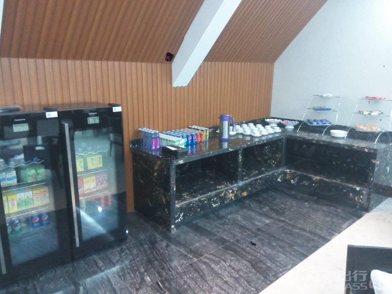 Бизнес-зал First Class Lounge в аэропорту Аэропорт Уишань (WUS)