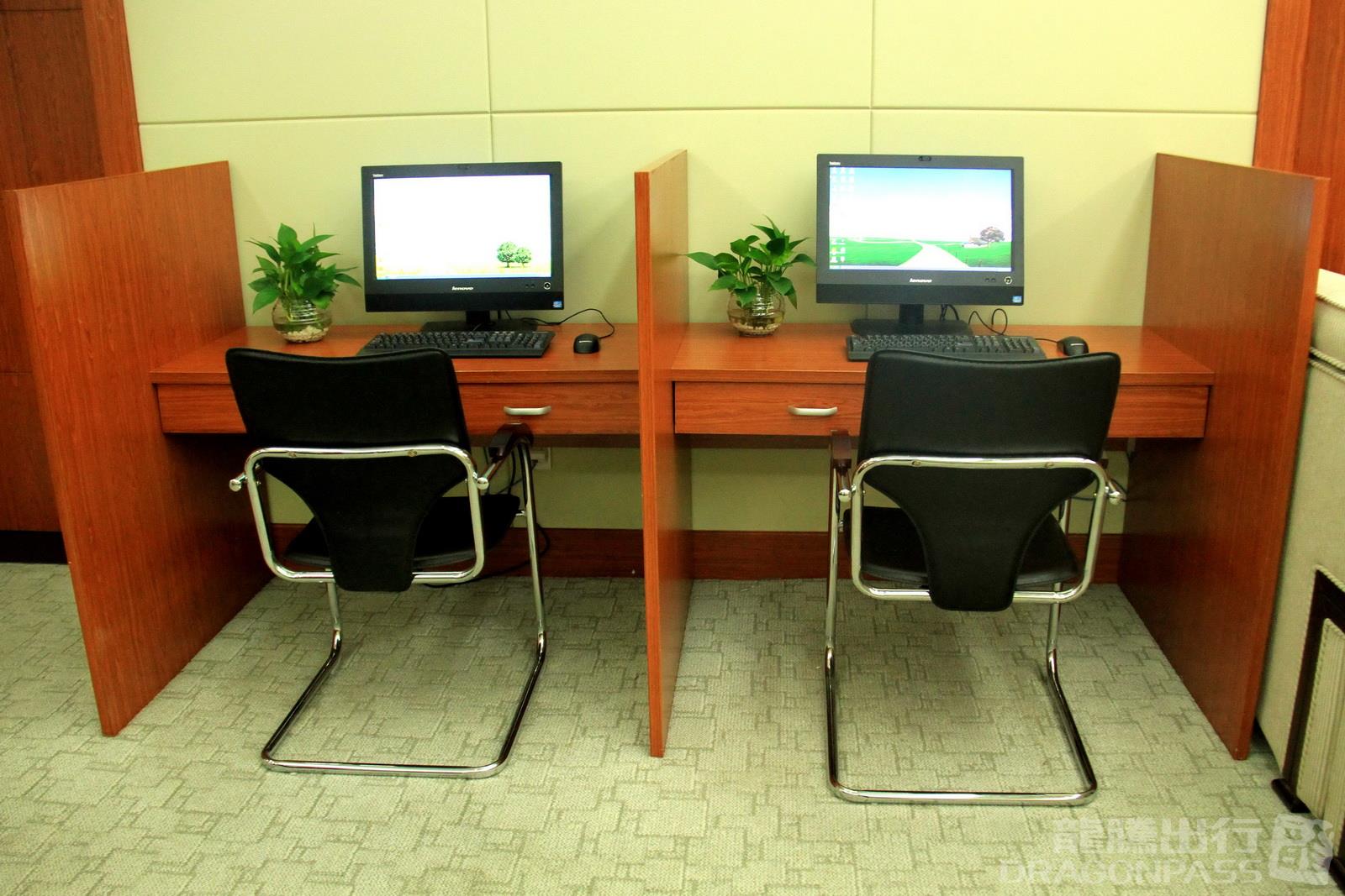 Бизнес-зал International First Class Lounge в аэропорту Аэропорт Уишань (WUS)