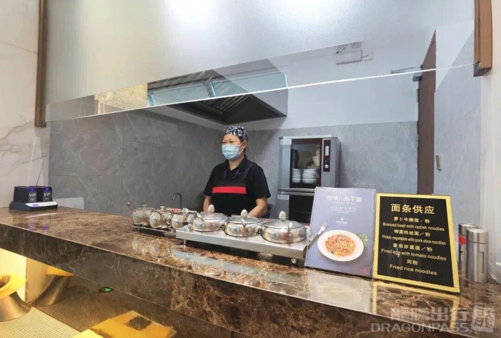 Бизнес-зал Shenzhen Airlines Premium Lounge в аэропорту Гуанчжоу Байюнь (CAN)