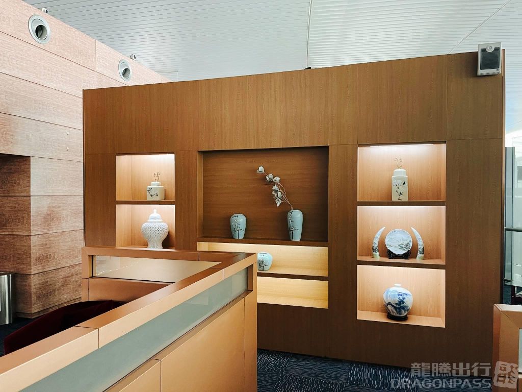 Бизнес-зал First Class Lounge (N0.3) в аэропорту Международный аэропорт Яньтай Лайшань (YNT)