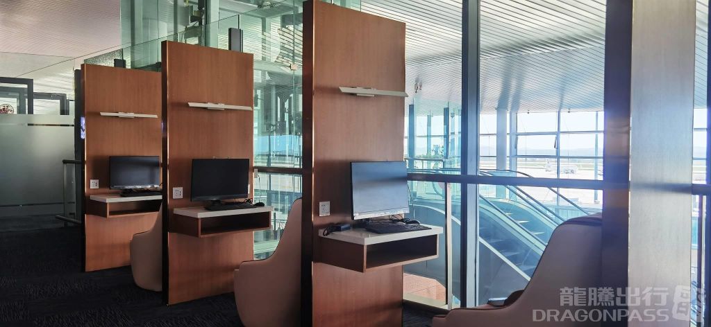Бизнес-зал International First Class Lounge в аэропорту Международный аэропорт Яньтай Лайшань (YNT)