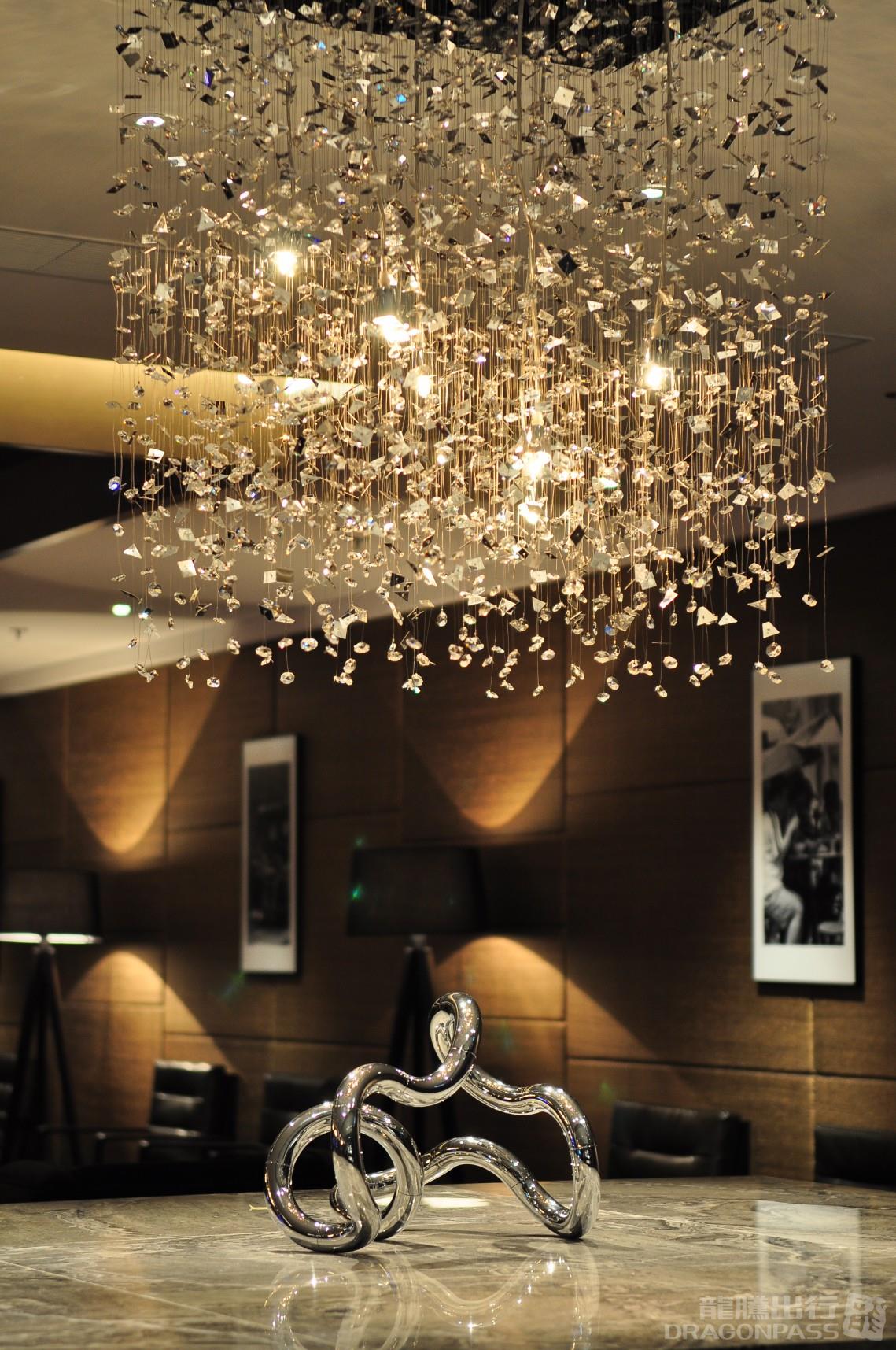 Бизнес-зал Plaza Premium Lounge (Gate 1) в аэропорту Гонконг (HKG)