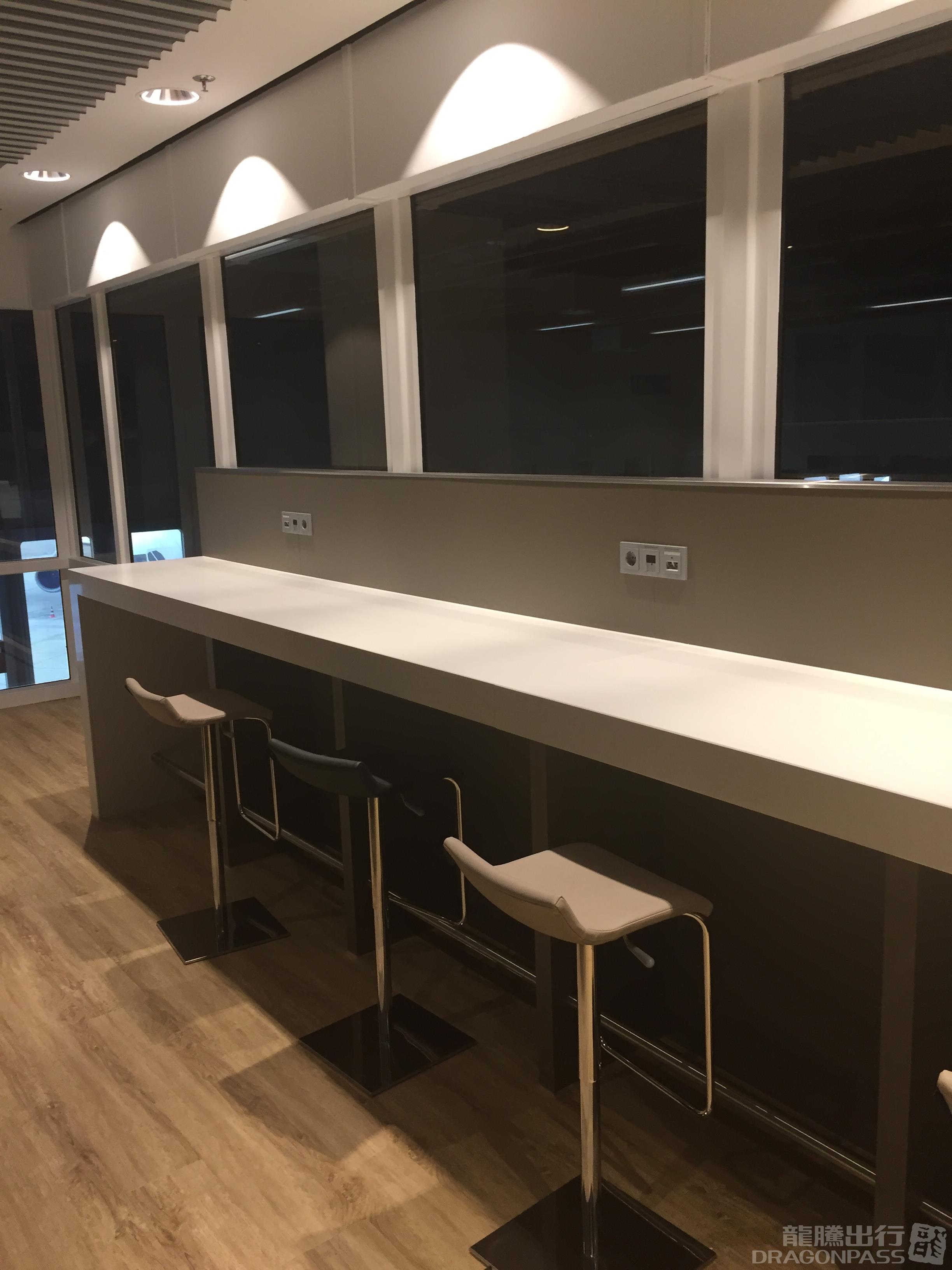 Бизнес-зал Open Sky Lounge в аэропорту Дюссельдорф (DUS)