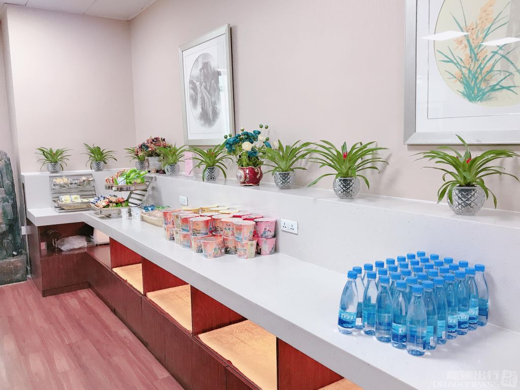 Бизнес-зал No.3 First Class Lounge (Terminal 3) в аэропорту Таосянь (SHE)