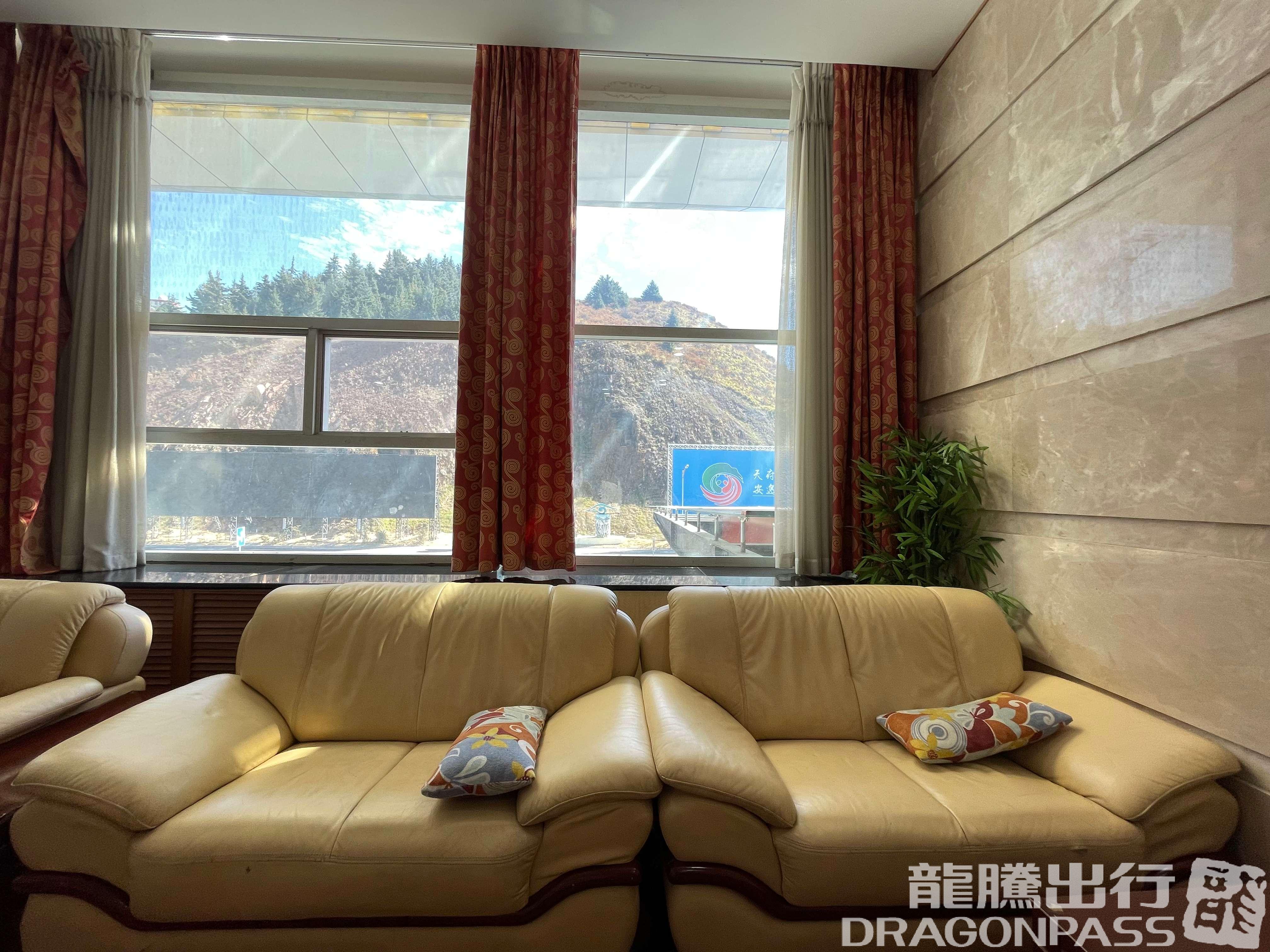 Бизнес-зал Business VIP Lounge в аэропорту Аэропорт Цзючжай Хуанлун (JZH)