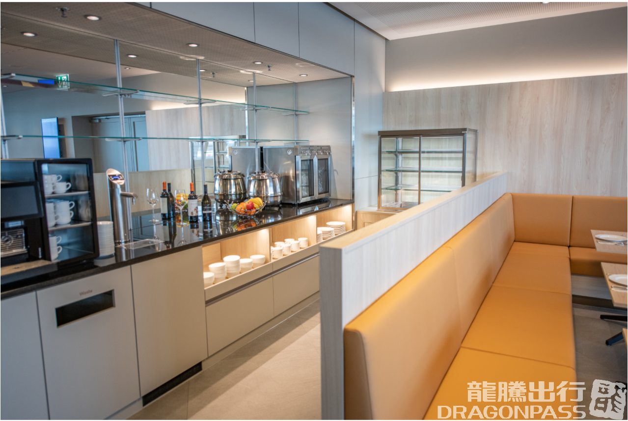 Бизнес-зал Marhaba Lounge в аэропорту Цюрих (ZRH)