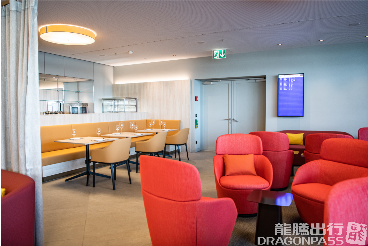 Бизнес-зал Marhaba Lounge в аэропорту Цюрих (ZRH)