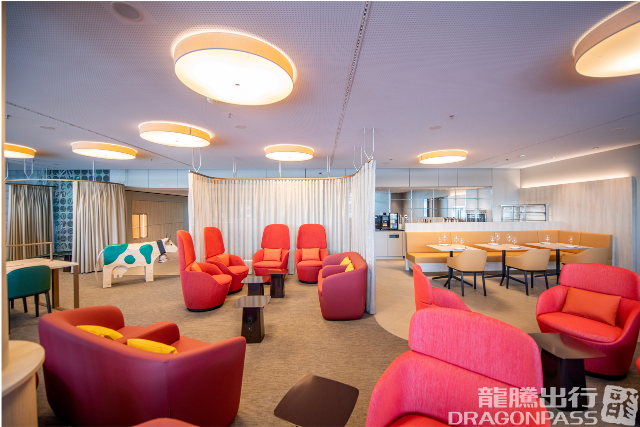 Бизнес-зал Marhaba Lounge в аэропорту Цюрих (ZRH)