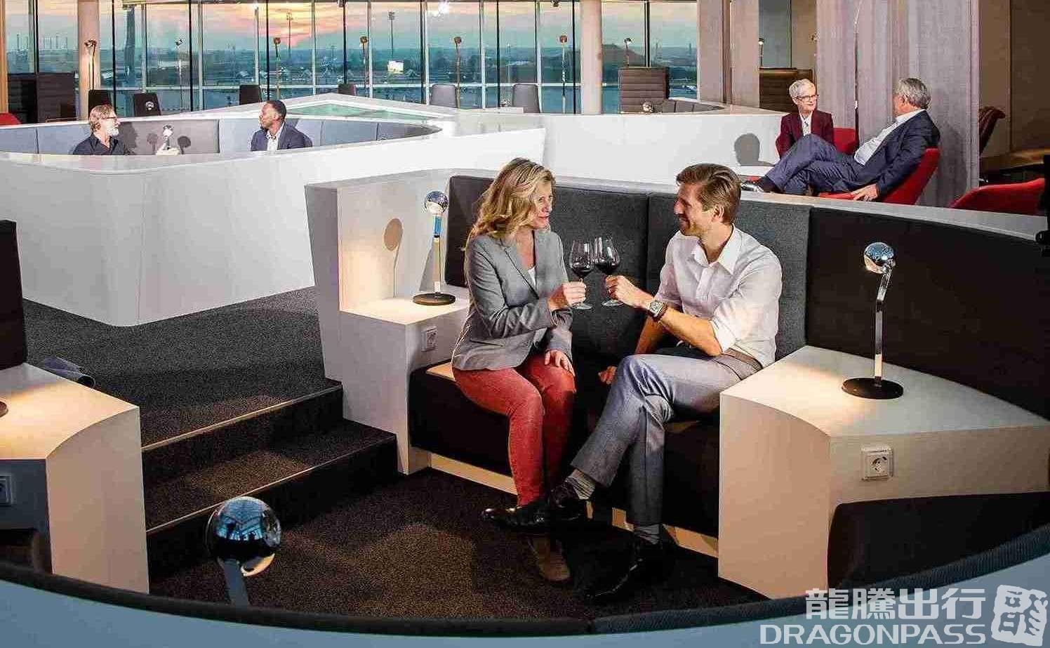 Бизнес-зал Airport Lounge World в аэропорту Франц-Йозеф Штраус (MUC)