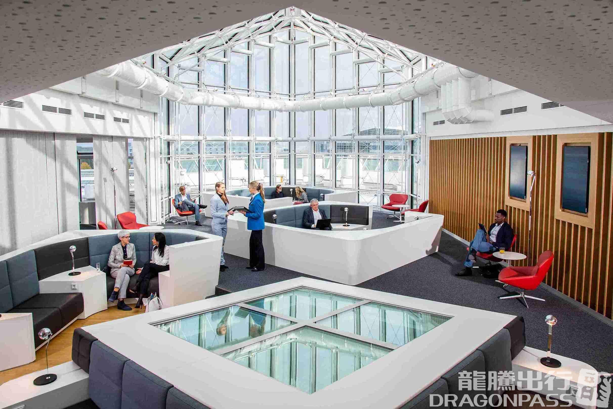 Бизнес-зал Airport Lounge World в аэропорту Франц-Йозеф Штраус (MUC)