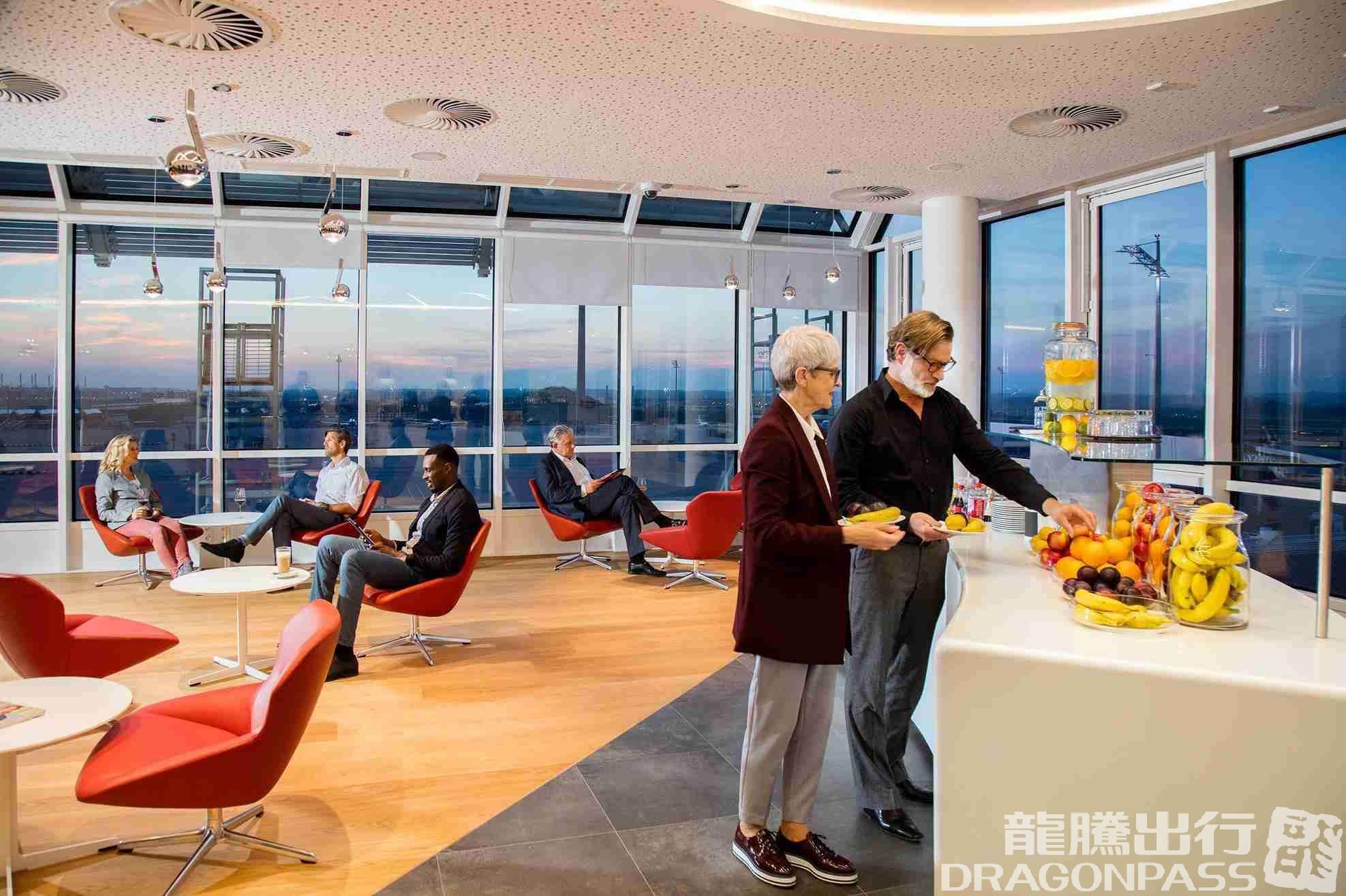 Бизнес-зал Airport Lounge World в аэропорту Франц-Йозеф Штраус (MUC)