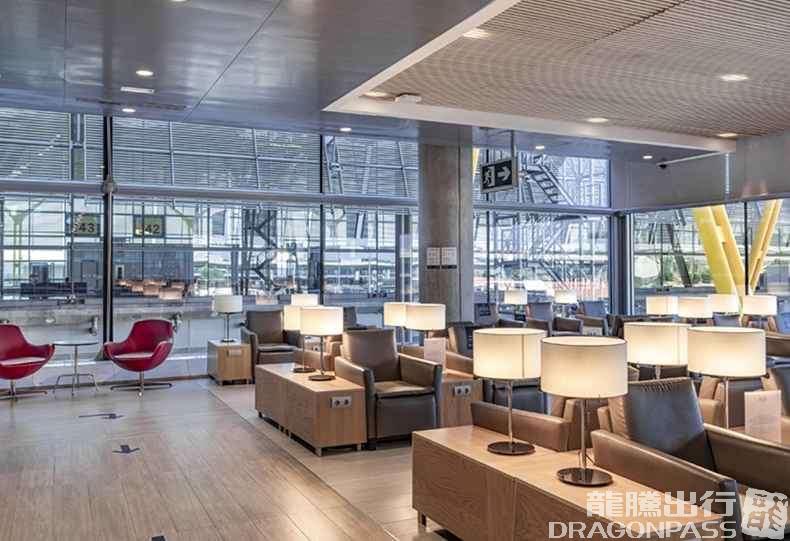 Бизнес-зал Sala VIP Plaza Mayor в аэропорту Барахас (MAD)