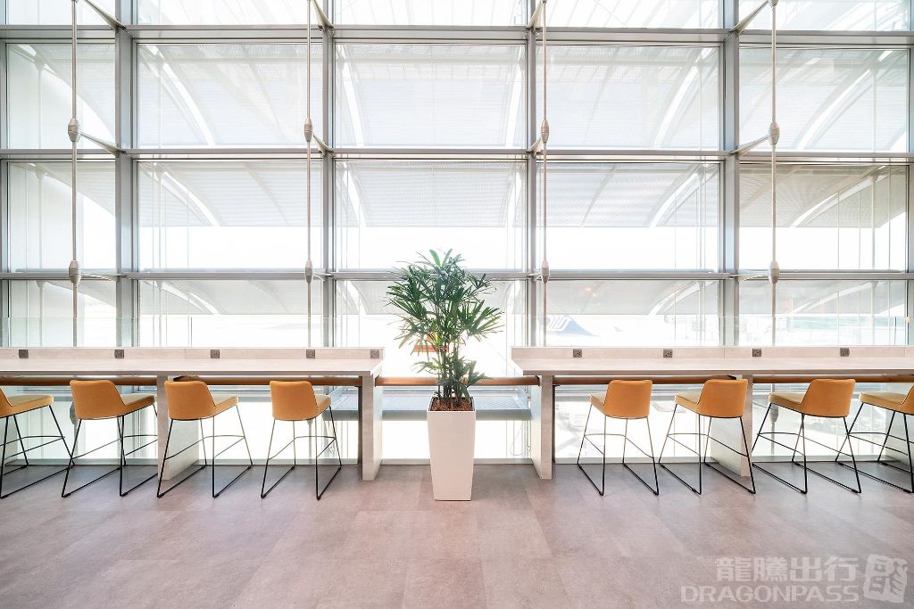 Бизнес-зал Marhaba Lounge (T3) в аэропорту Чанги (SIN)