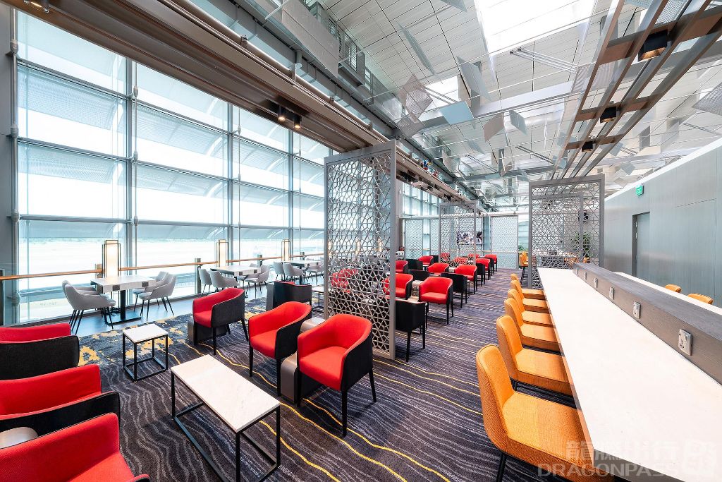 Бизнес-зал Marhaba Lounge (T3) в аэропорту Чанги (SIN)