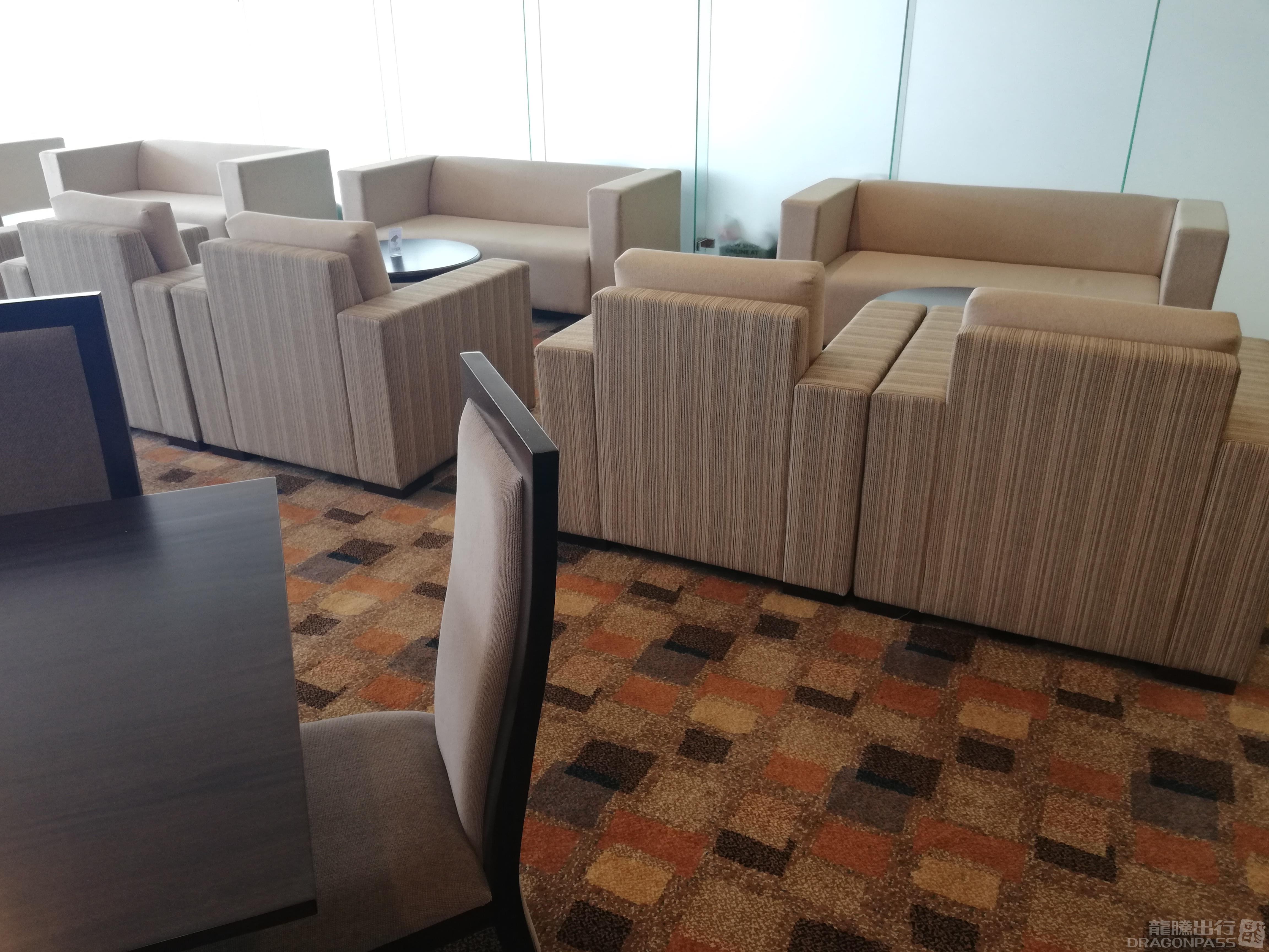 Бизнес-зал Palm Strip Lounge в аэропорту Бандаранаайк (CMB)