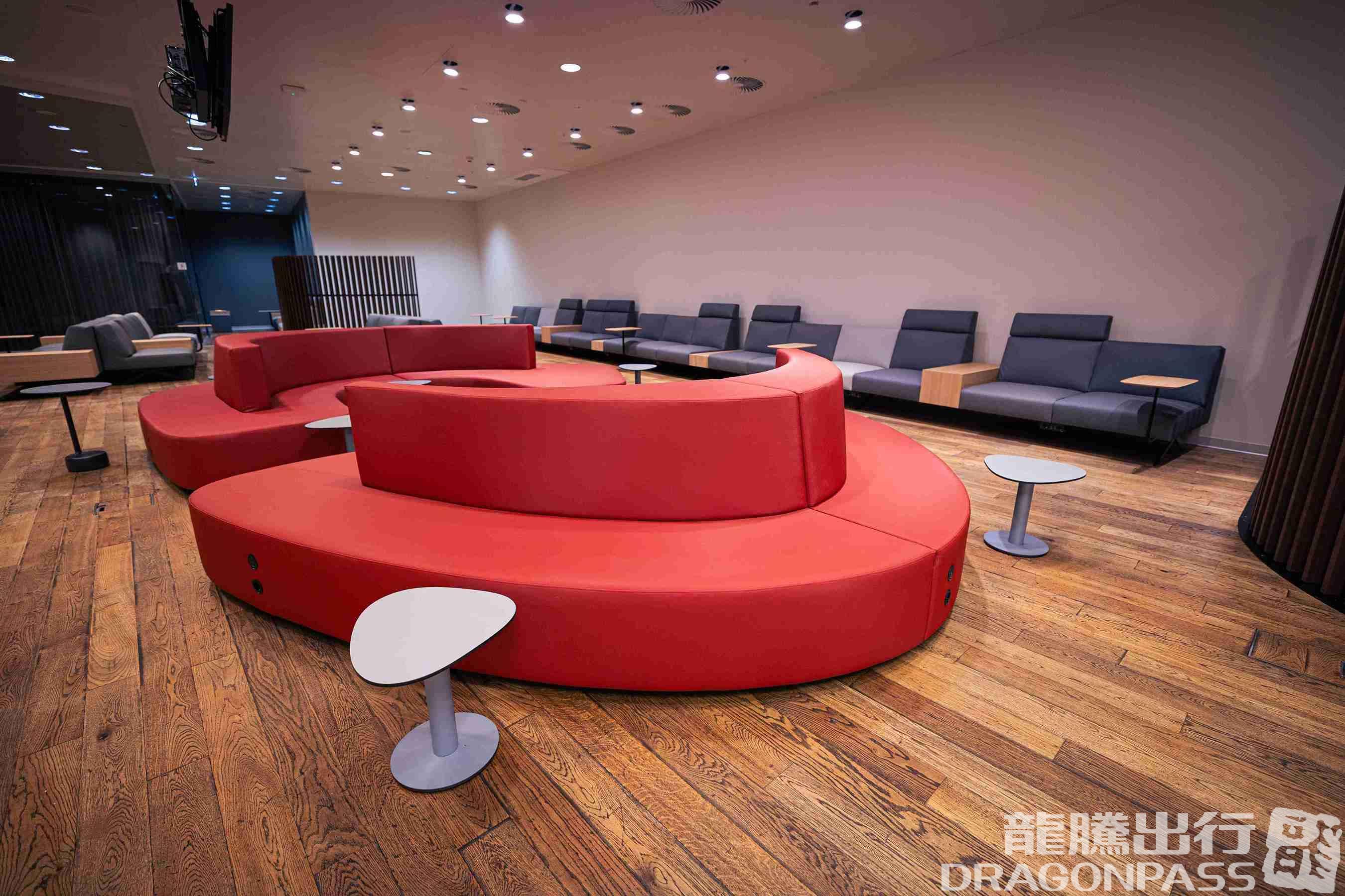 Бизнес-зал Austrian Business Lounge (Schengen) в аэропорту Швехат (VIE)