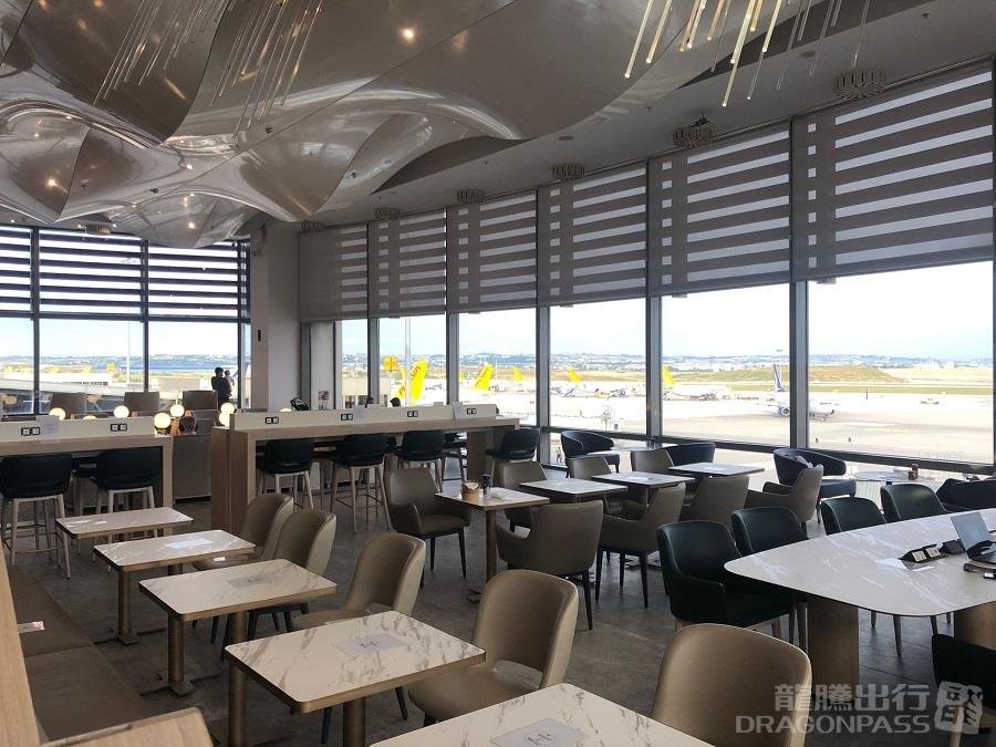 Бизнес-зал Plaza Premium Lounge в аэропорту Сабиха Гёкчен (SAW)