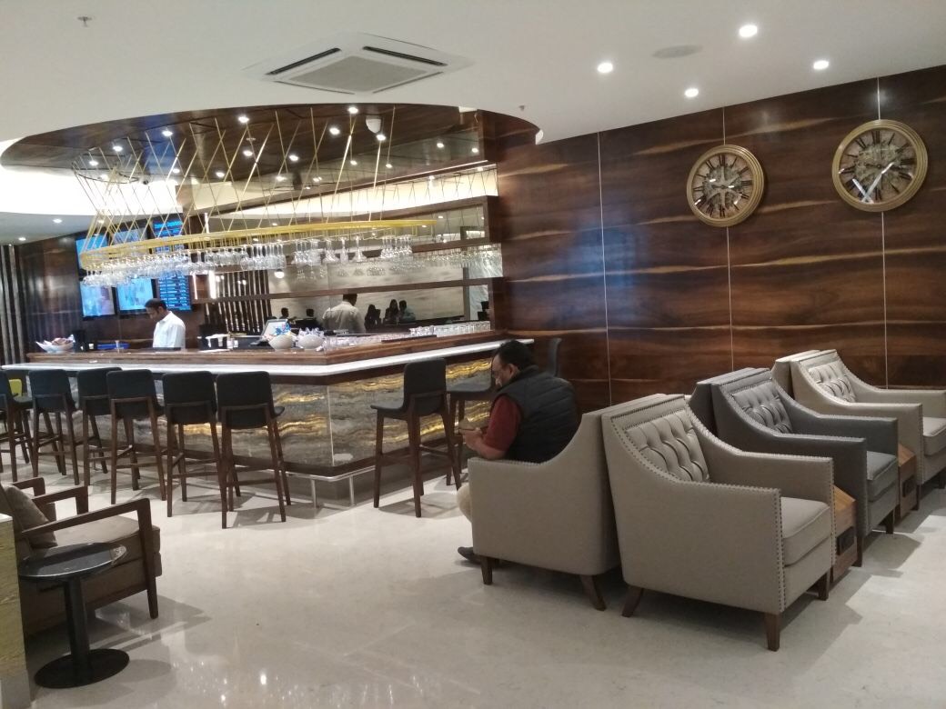 Бизнес-зал Adani Lounge в аэропорту Чатрапати Шиваджи (BOM)