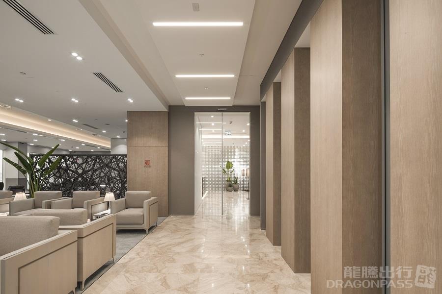 Бизнес-зал The Lounge в аэропорту Шарджа (SHJ)