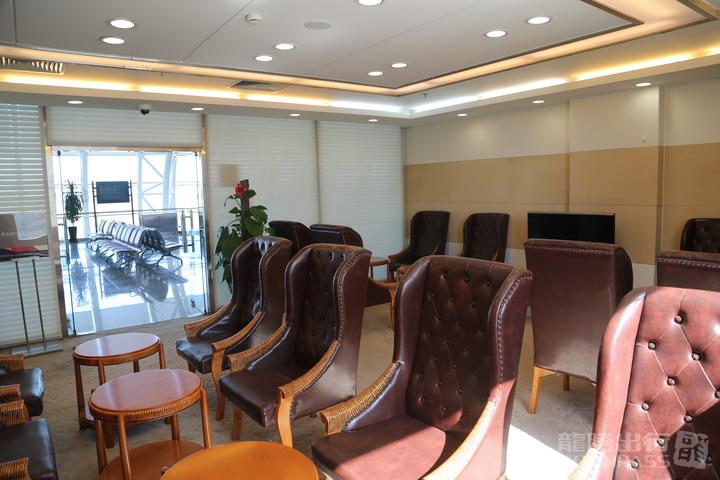Бизнес-зал International First Class Lounge в аэропорту Лунцзя (CGQ)