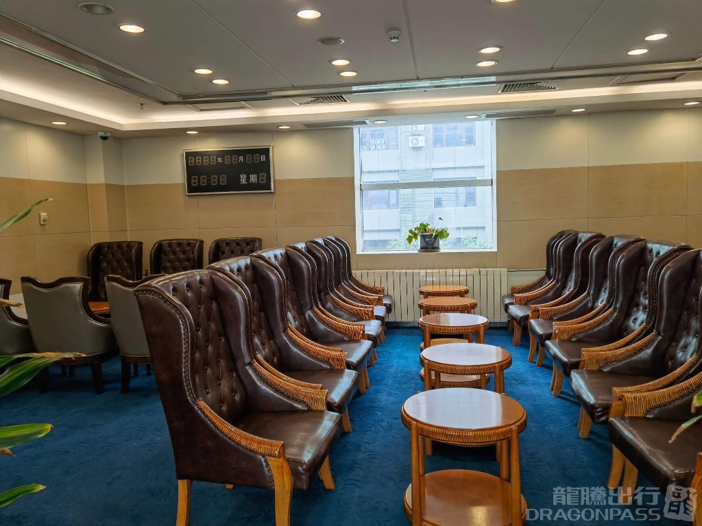 Бизнес-зал International First Class Lounge в аэропорту Лунцзя (CGQ)