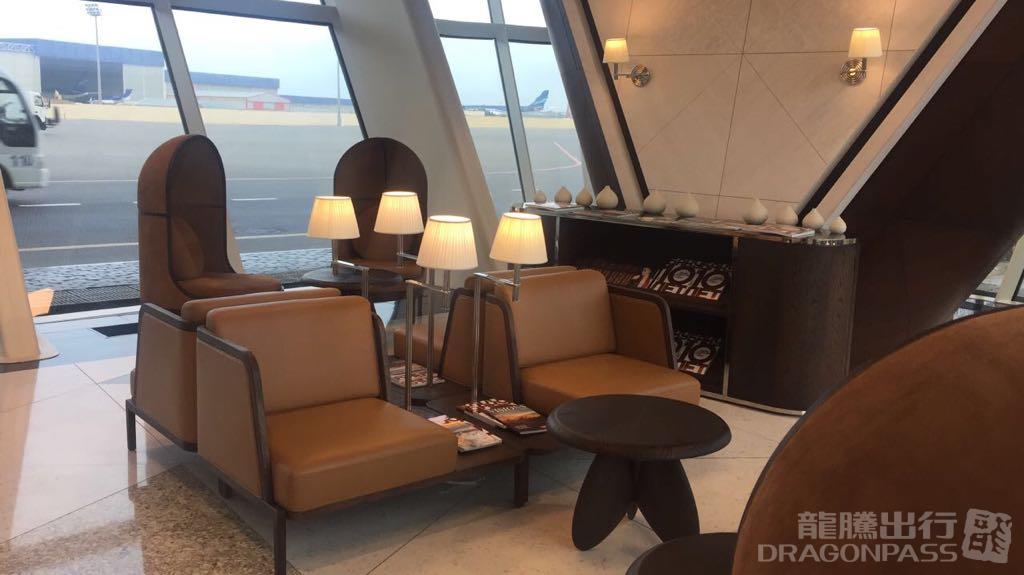 Бизнес-зал Salam Lounge в аэропорту Гейдар Алиев (GYD)