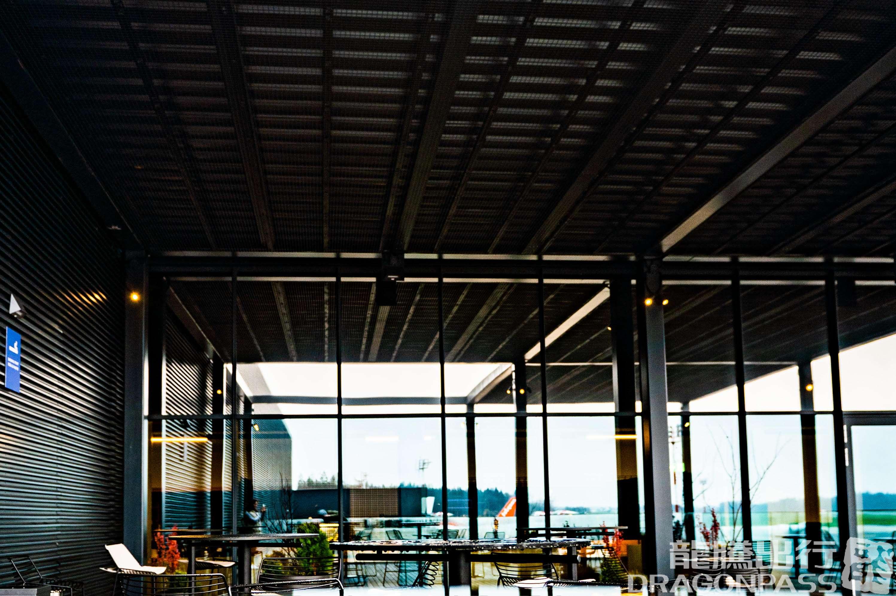 Бизнес-зал Business Lounge в аэропорту Любляна (LJU)