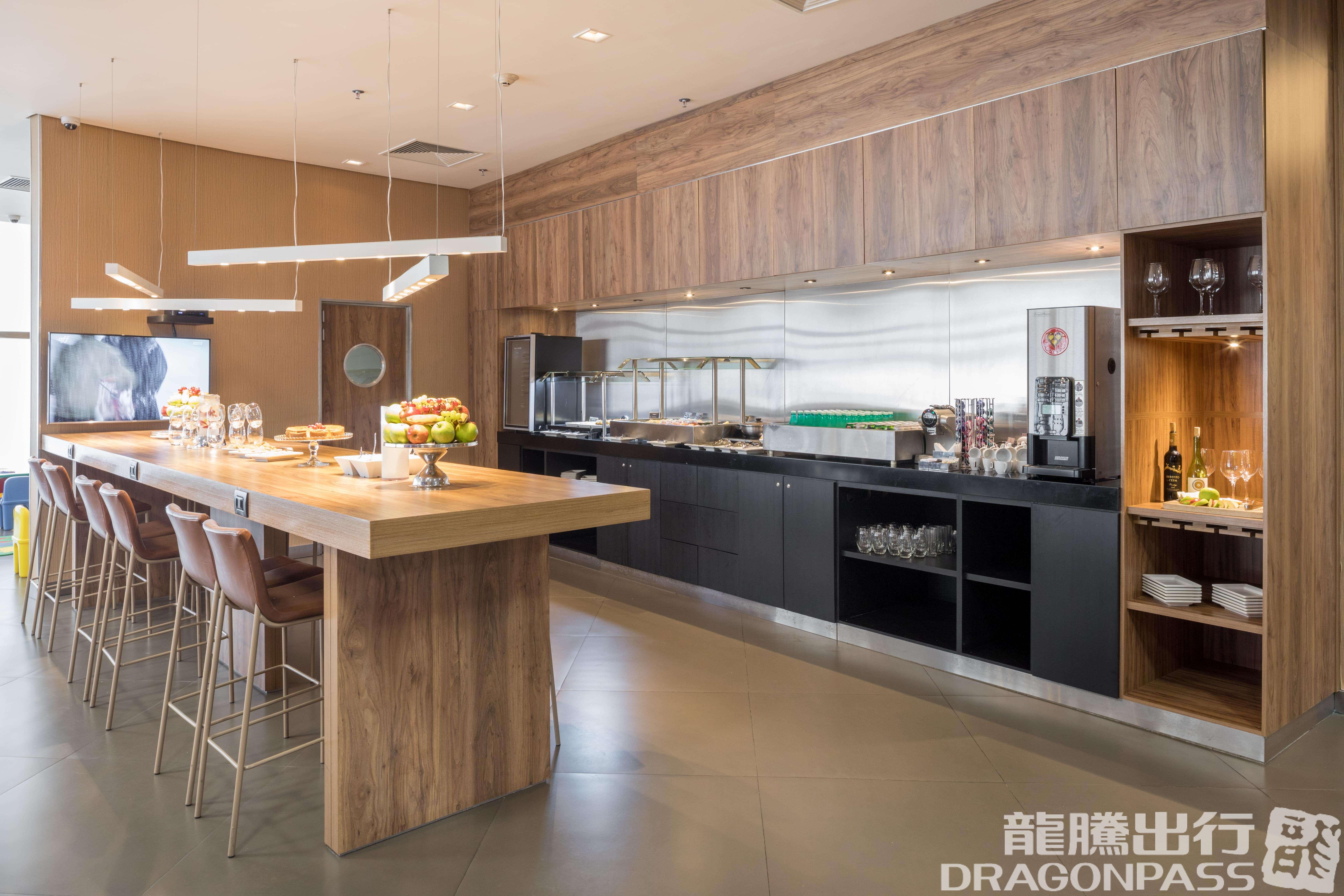 Бизнес-зал Aeroportos VIP Club (International) в аэропорту Жуселину Кубичек (BSB)