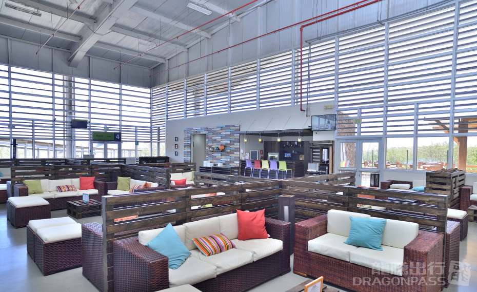 Бизнес-зал Aeropuertos VIP Club в аэропорту Сеймур (GPS)