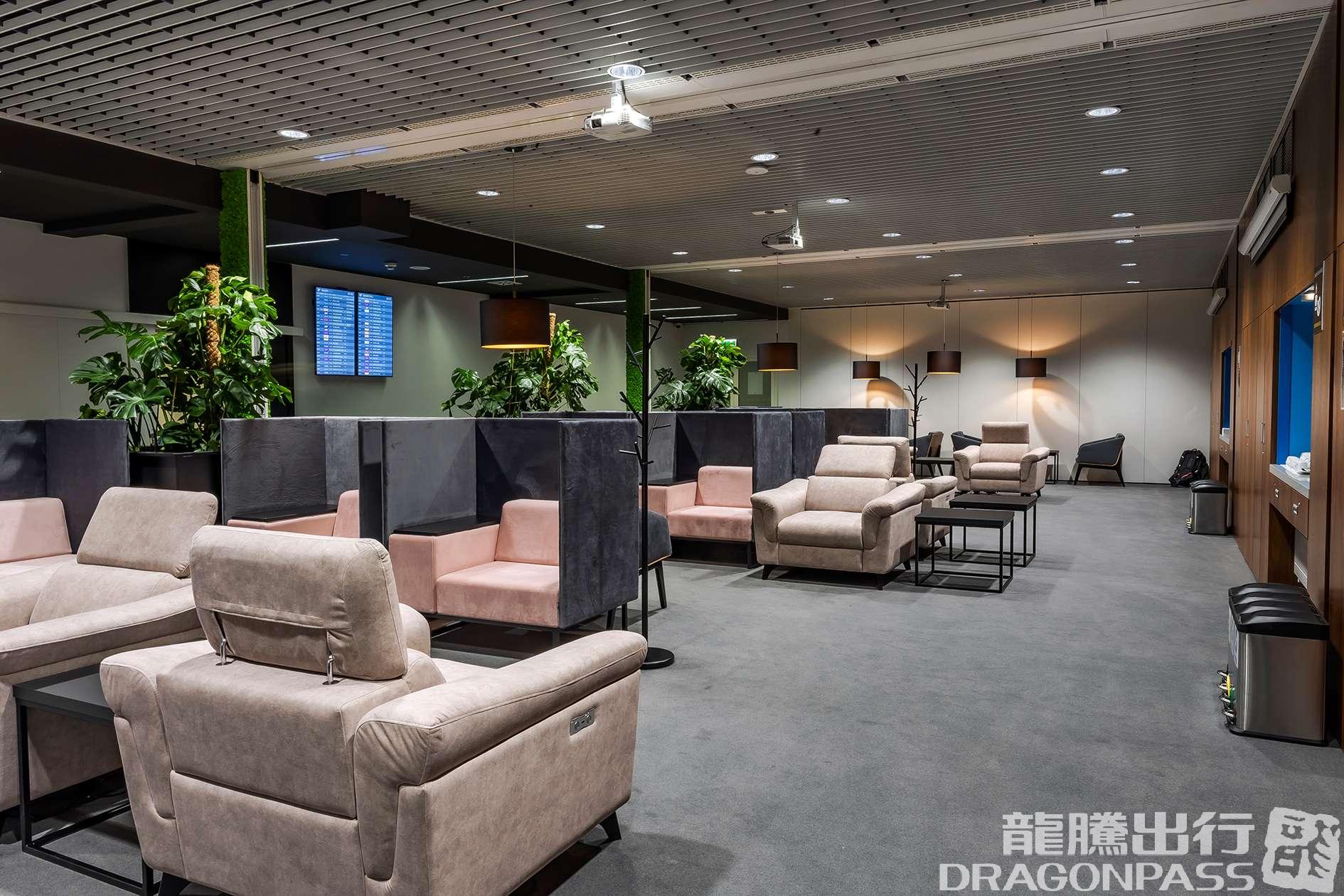 Бизнес-зал Business Lounge в аэропорту Балице (KRK)