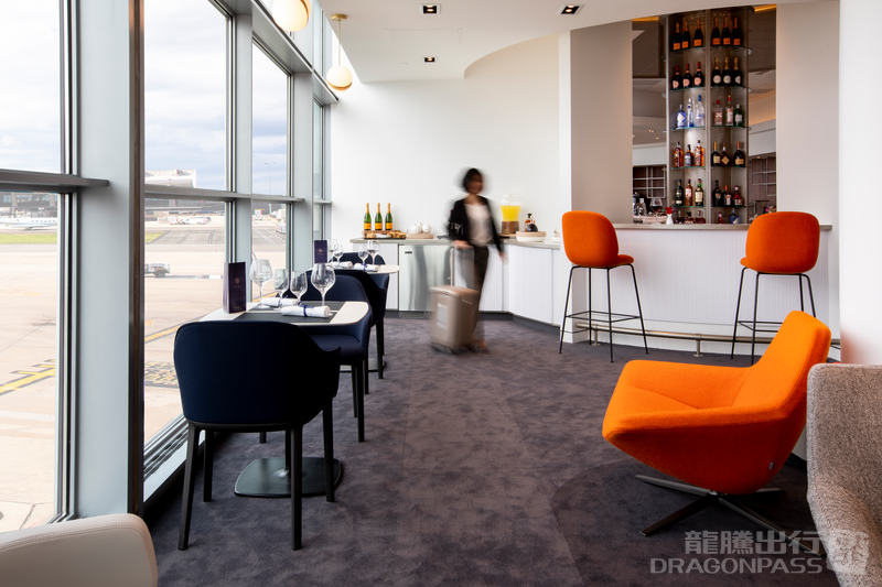 Бизнес-зал Air France - KLM Lounge в аэропорту Международный аэропорт Вашингтон Даллес (IAD)